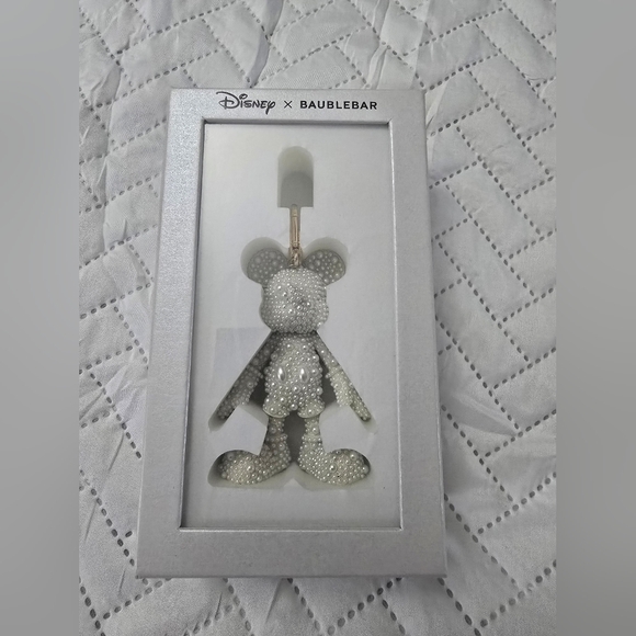 BaubleBar Accessories - Disney x BaubleBar Minnie Mouse Pearl Charm